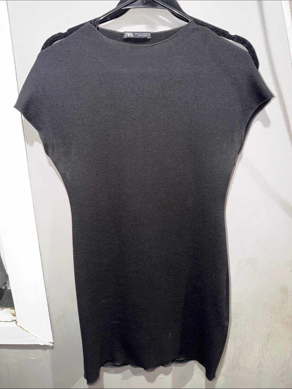Zara Black Short-Sleeve Fitted Knit Tunic